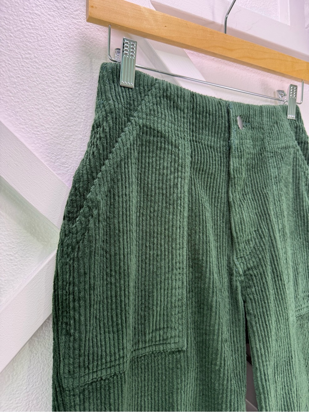 Pact Classic Corduroy Peg Pant Mountain View Green Size Small - Picture 5 of 12